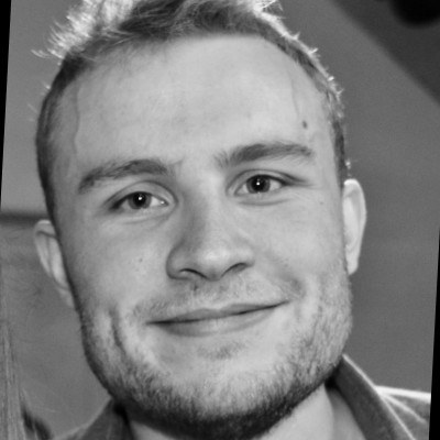 Tom, développeur freelance